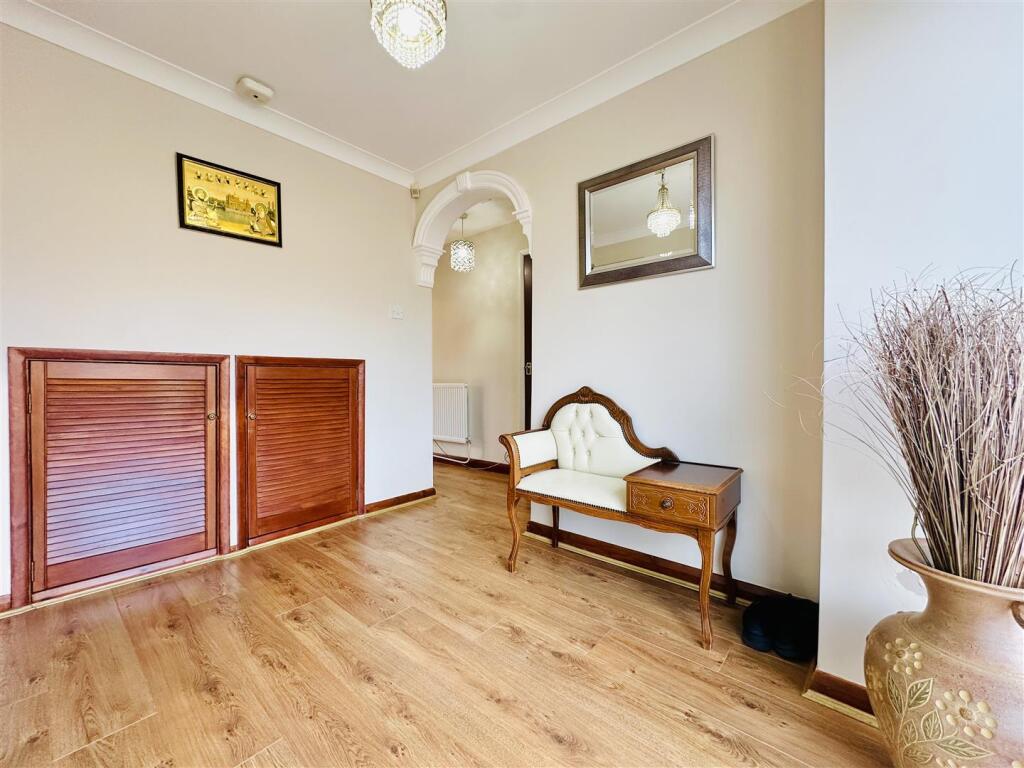 ENTRANCE HALL
