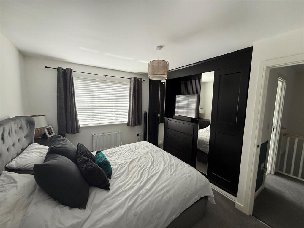 bed 1 aa.jpg