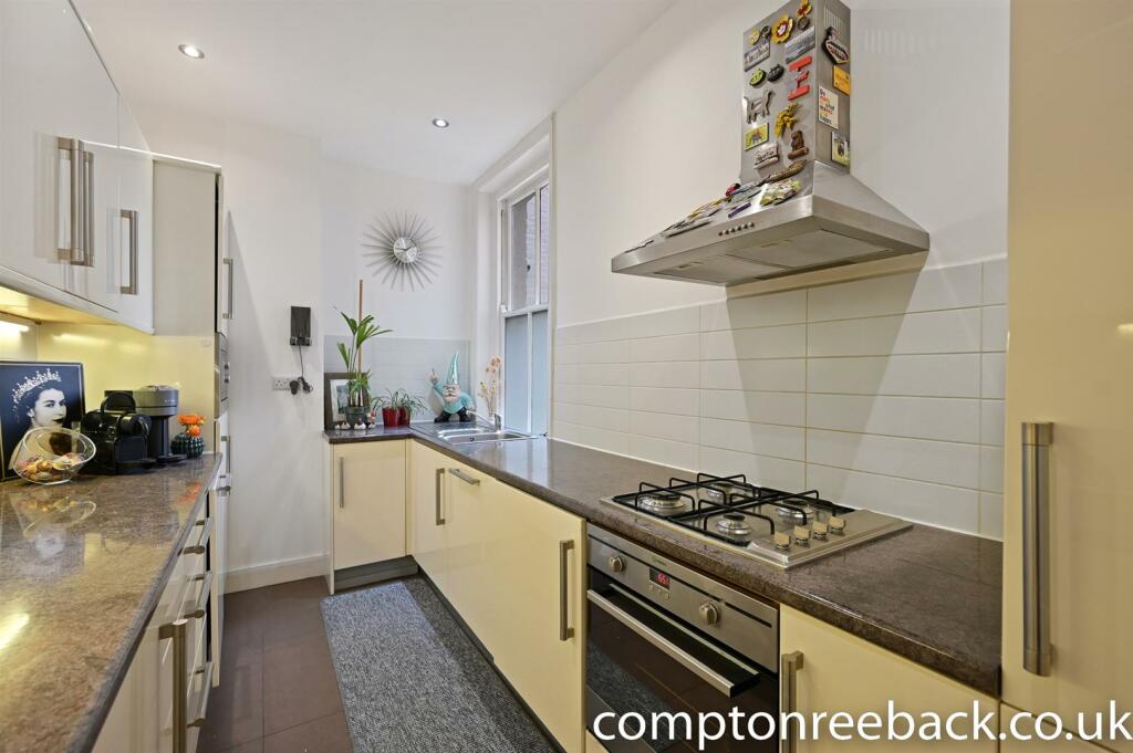 BCCR - 59 Leith Mansions - Kitchen (4).jpg