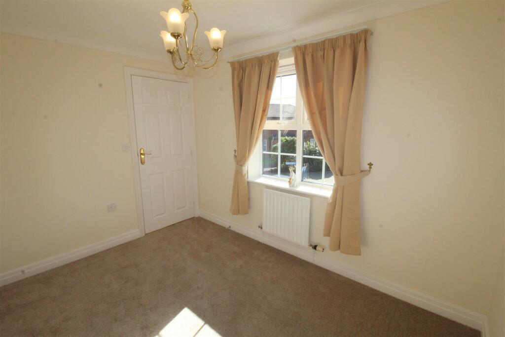 Lapwing Row,3, bed 4.JPG