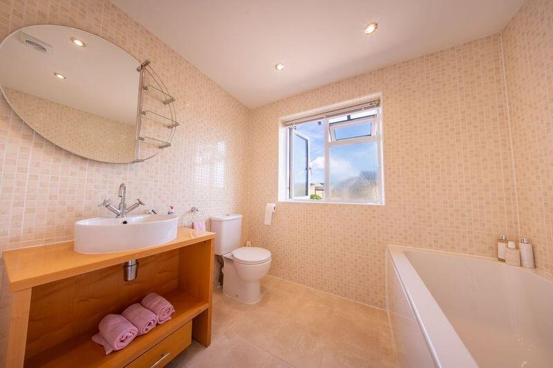 En Suite Bathroom