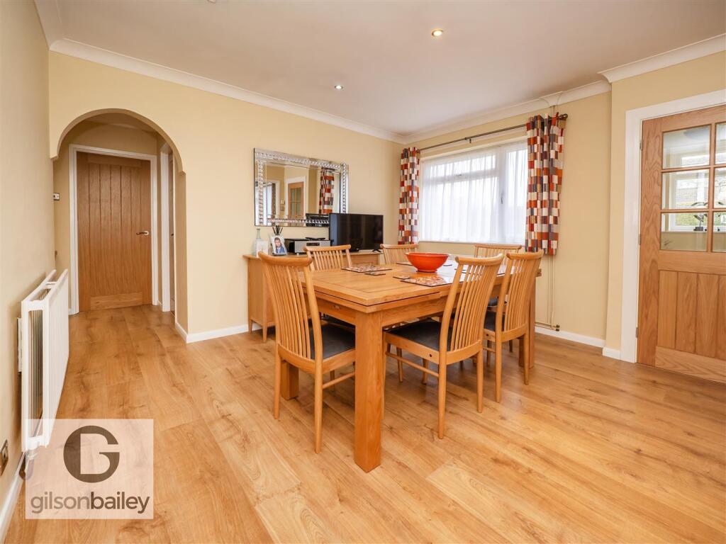 1BourneClose-16.jpg