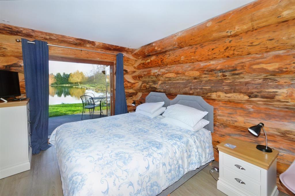 Lodge Bedroom 1