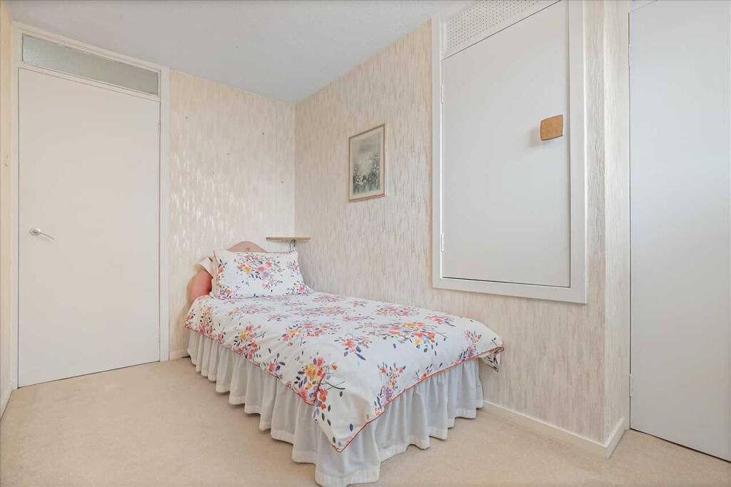 Bedroom Two (3)