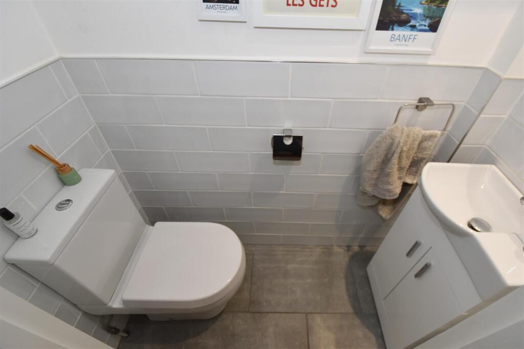 Downstairs WC.jpg