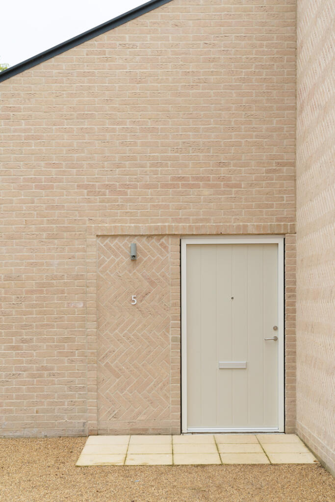 241077 - H05-THORNBOROUGH-PARK-46.jpg