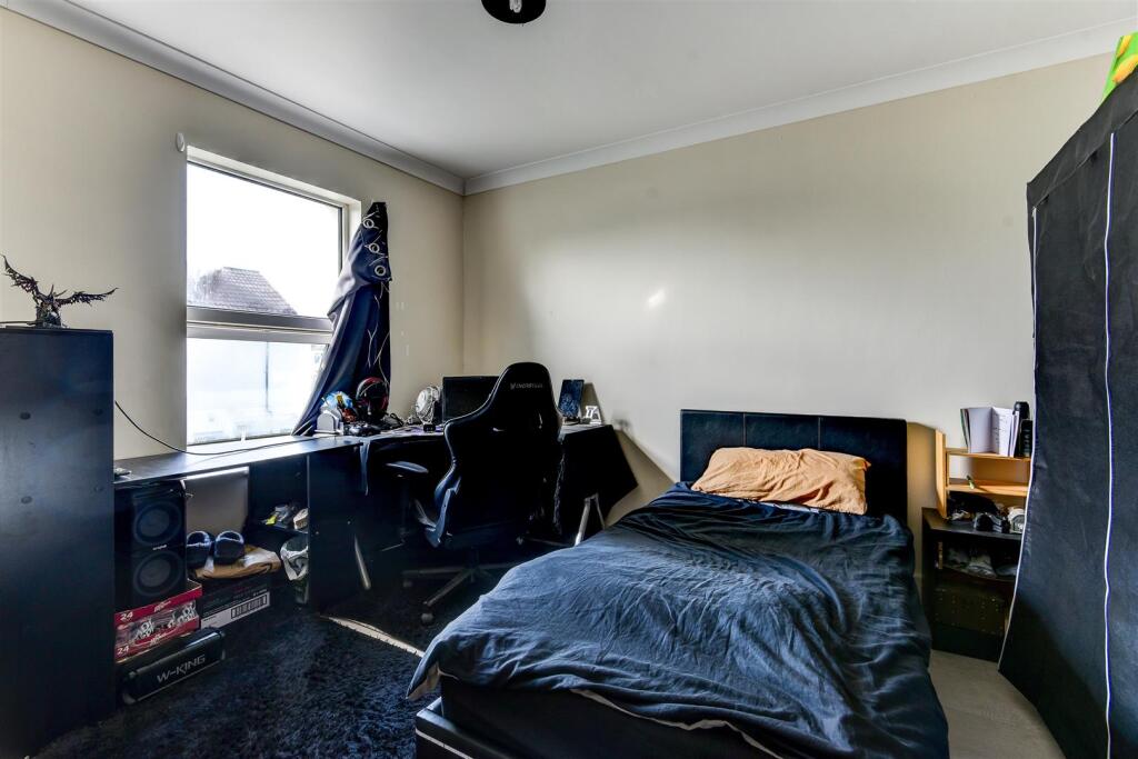 3Eastcourt-3.jpg