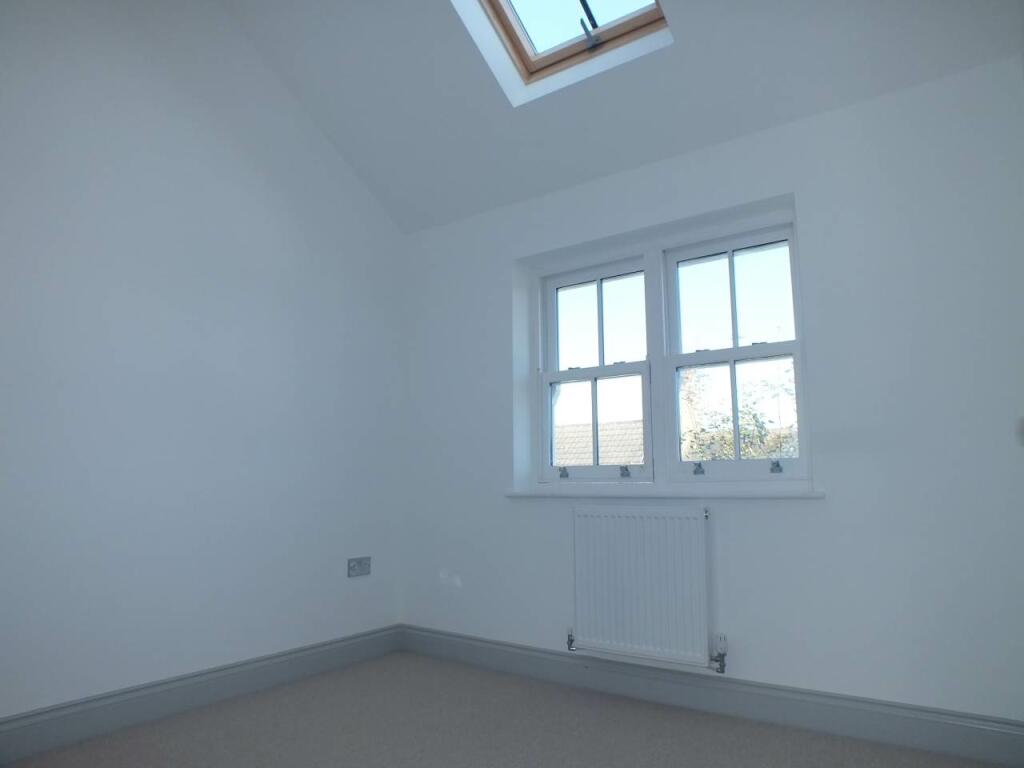 4HM - Bedroom2