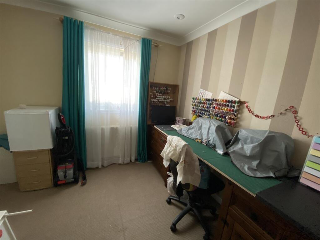 Bedroom no.3 front double: