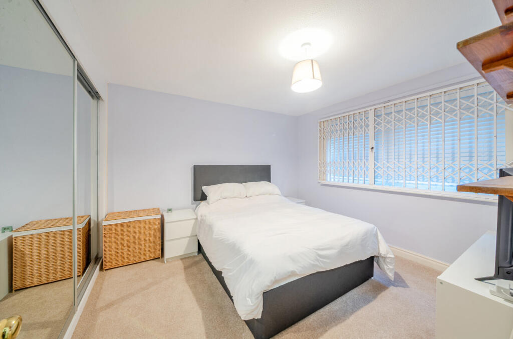 1385739-7-6929c1d...