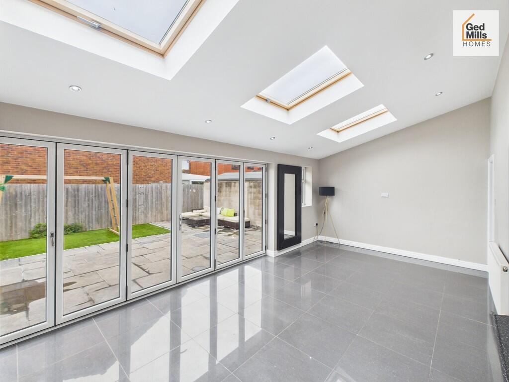 CAM04261G0-PR0069...