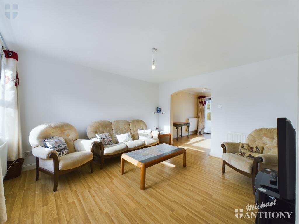 CAM03218G0-PR0497-STILL006