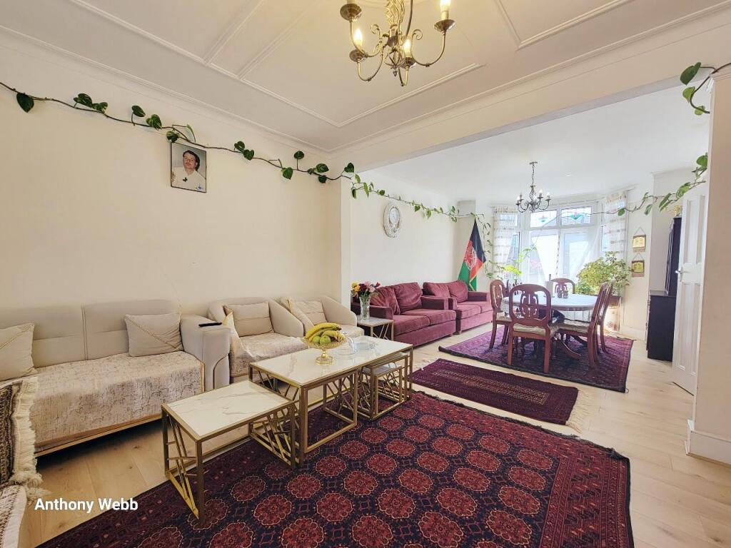 Through Lounge