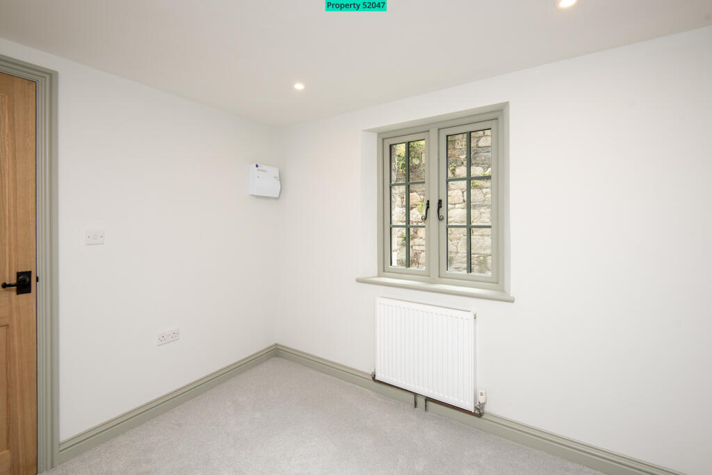 SECOND GROUND FLOOR BEDROOM