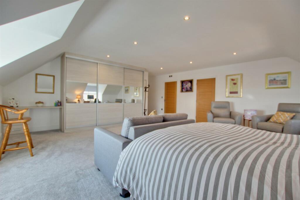 MASTER SUITE