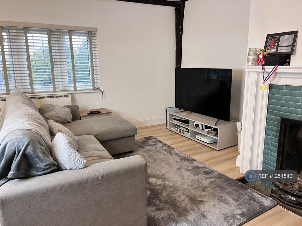 Sitting Room/Kitchen/Dining Room