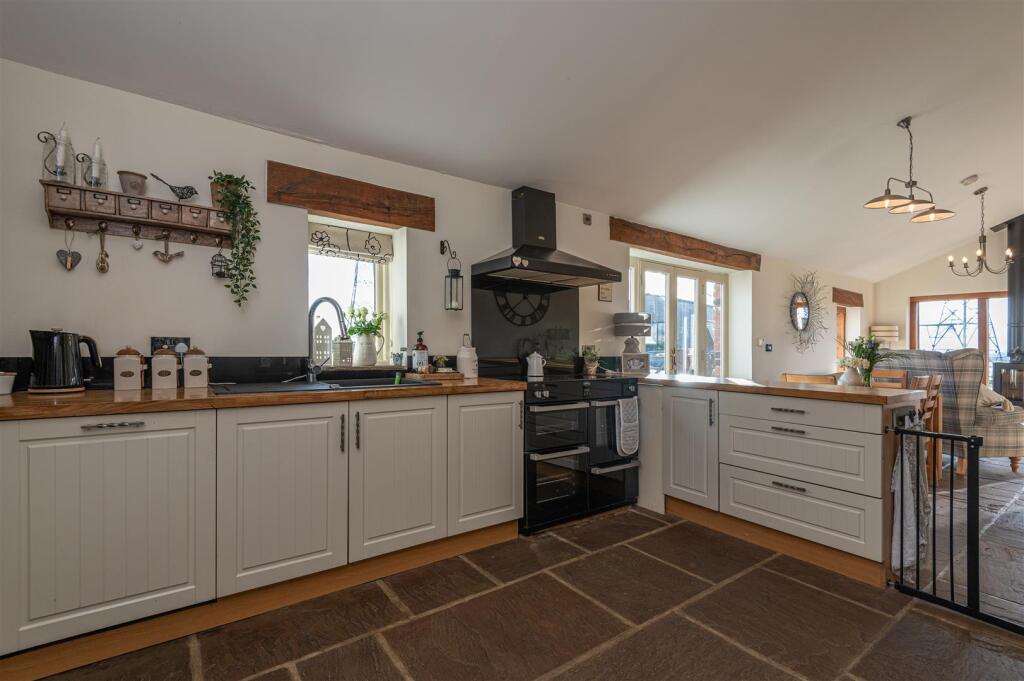 Living Kitchen Diner