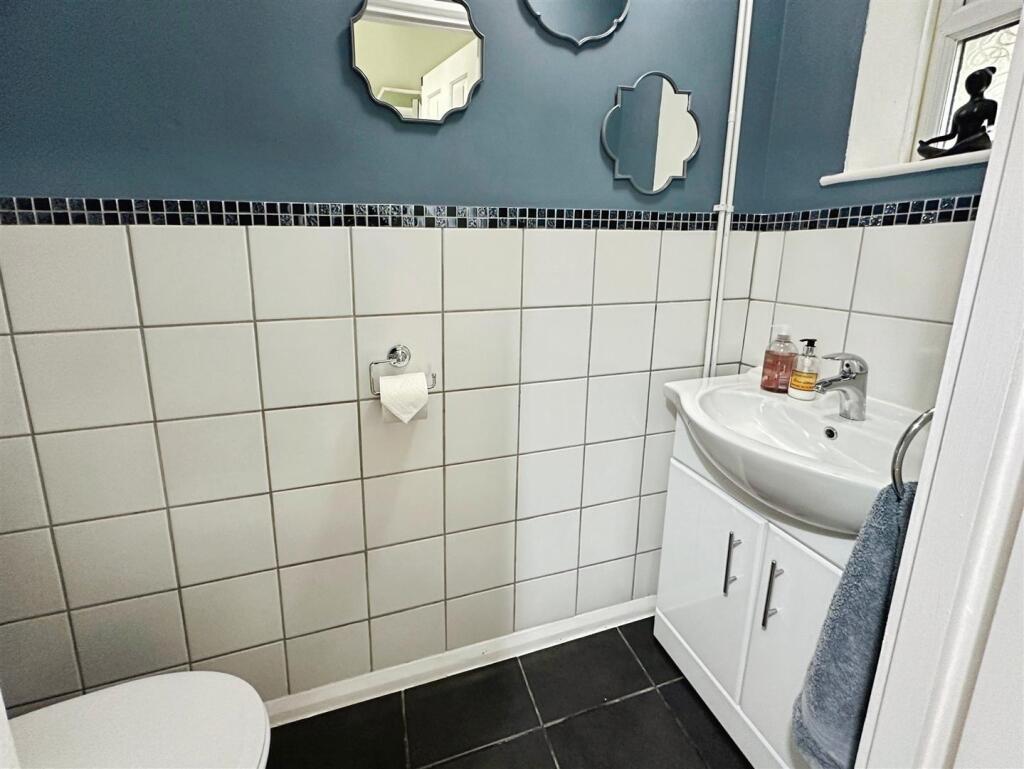 943feeec--4BD6-A44E-E53149987A09-72555-00001736217