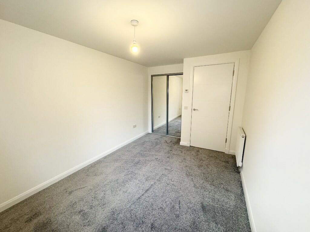 Bedroom1 (2)