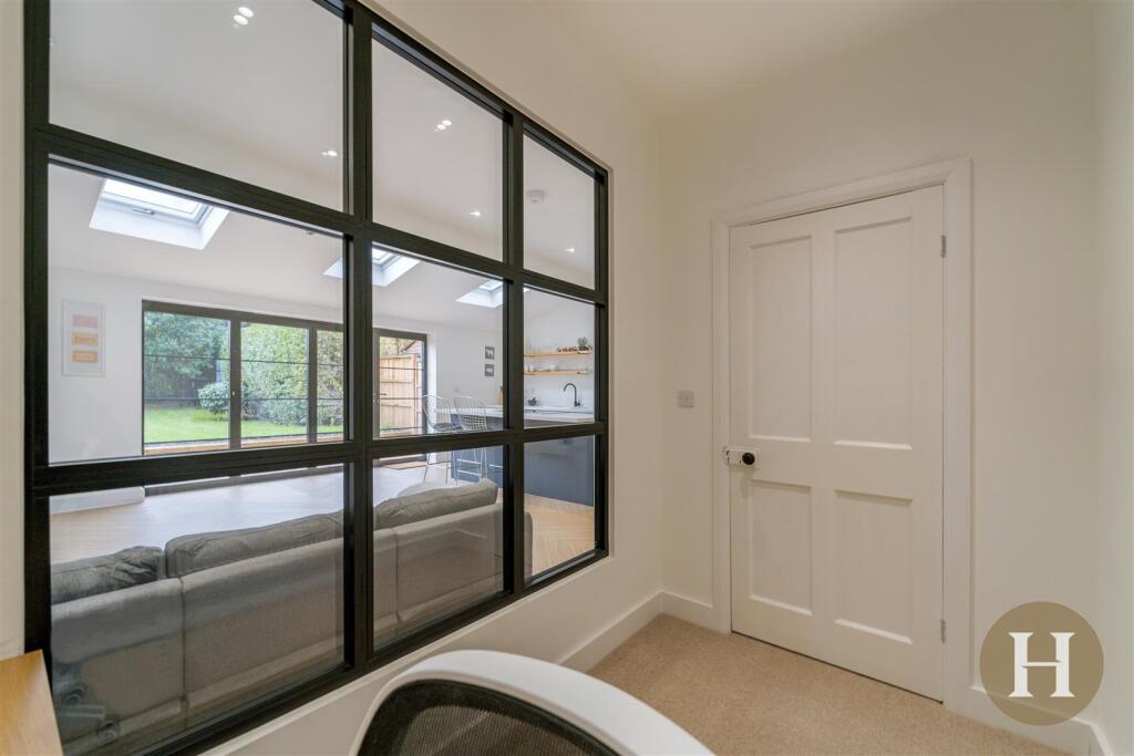 Hadleigh Estate Agents-10.jpg