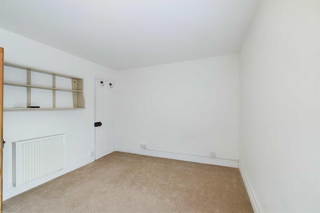 CAM01689G0-PR0403...