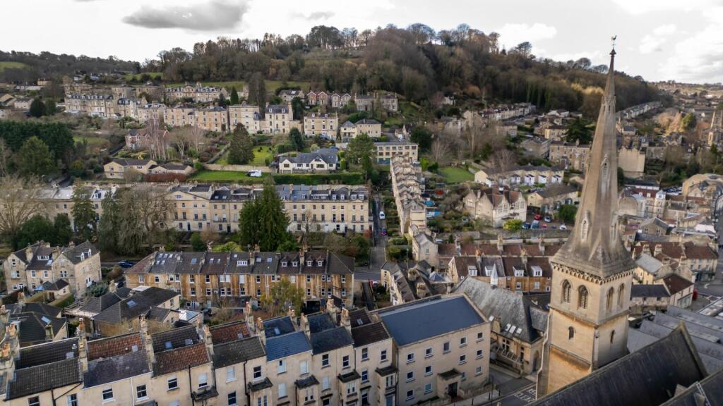 11 Prior Park Road-5.jpg