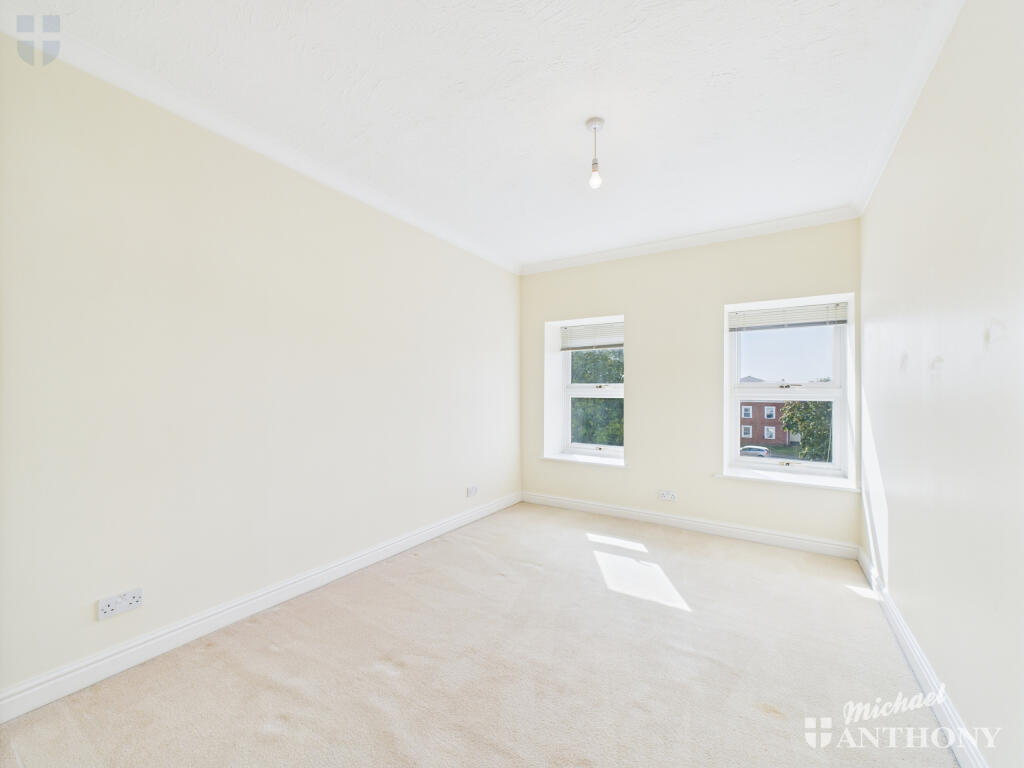 CAM03218G0-PR0739-STILL003