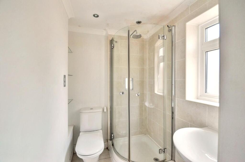 125aoxfordrdbath1  Copy  Copy (1).jpg