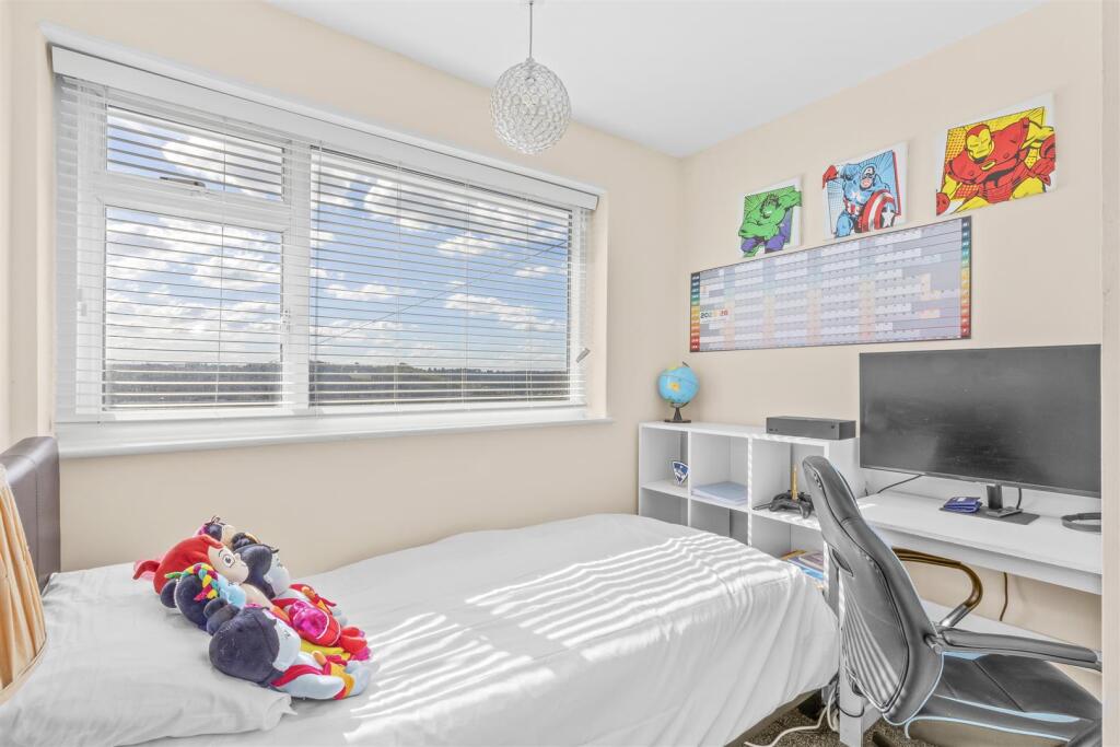 10 Merrydown, HP13 5NQ-1.jpg