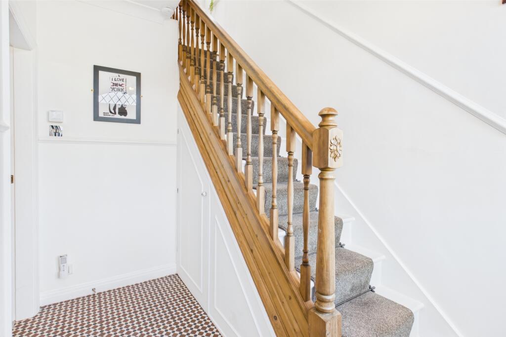 CAM03162G0-PR0264-STILL001