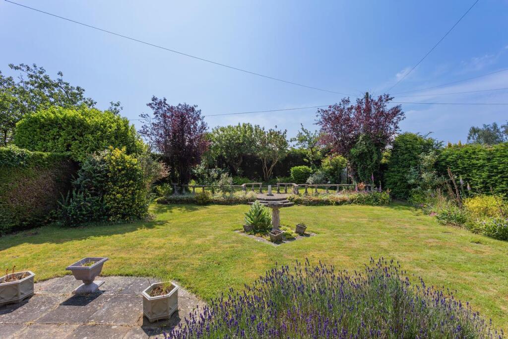 19 The Avenue, Norton-25.jpeg