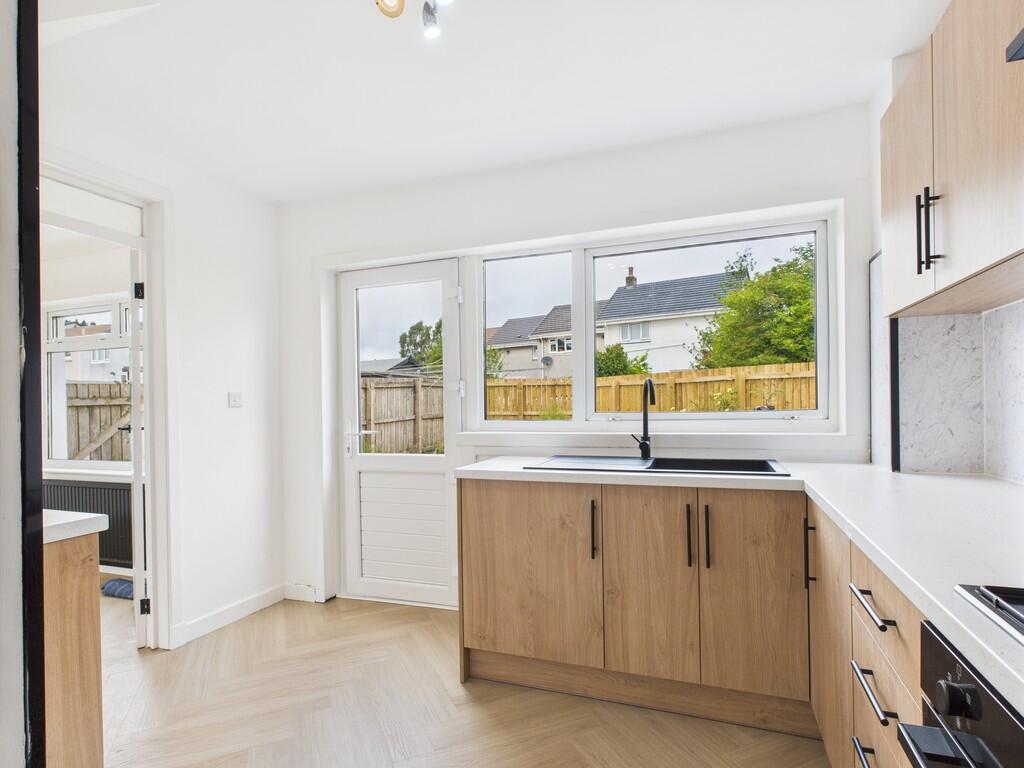 CAM05526G0-PR0008...