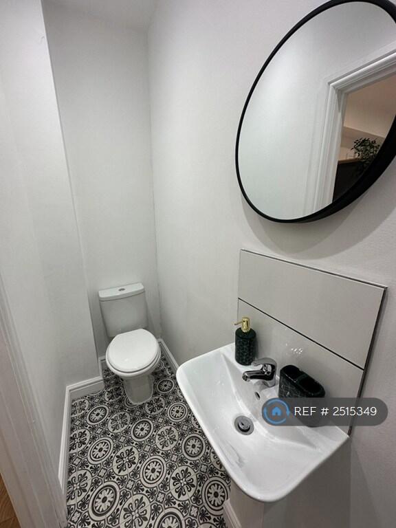 Room 3 En-Suite