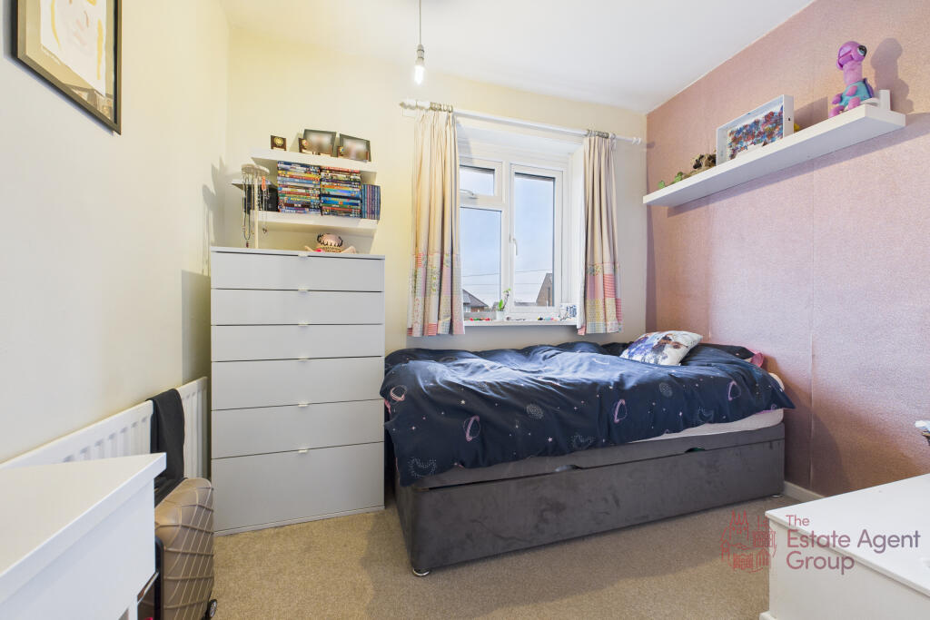 CAM02494G0-PR0077-STILL022