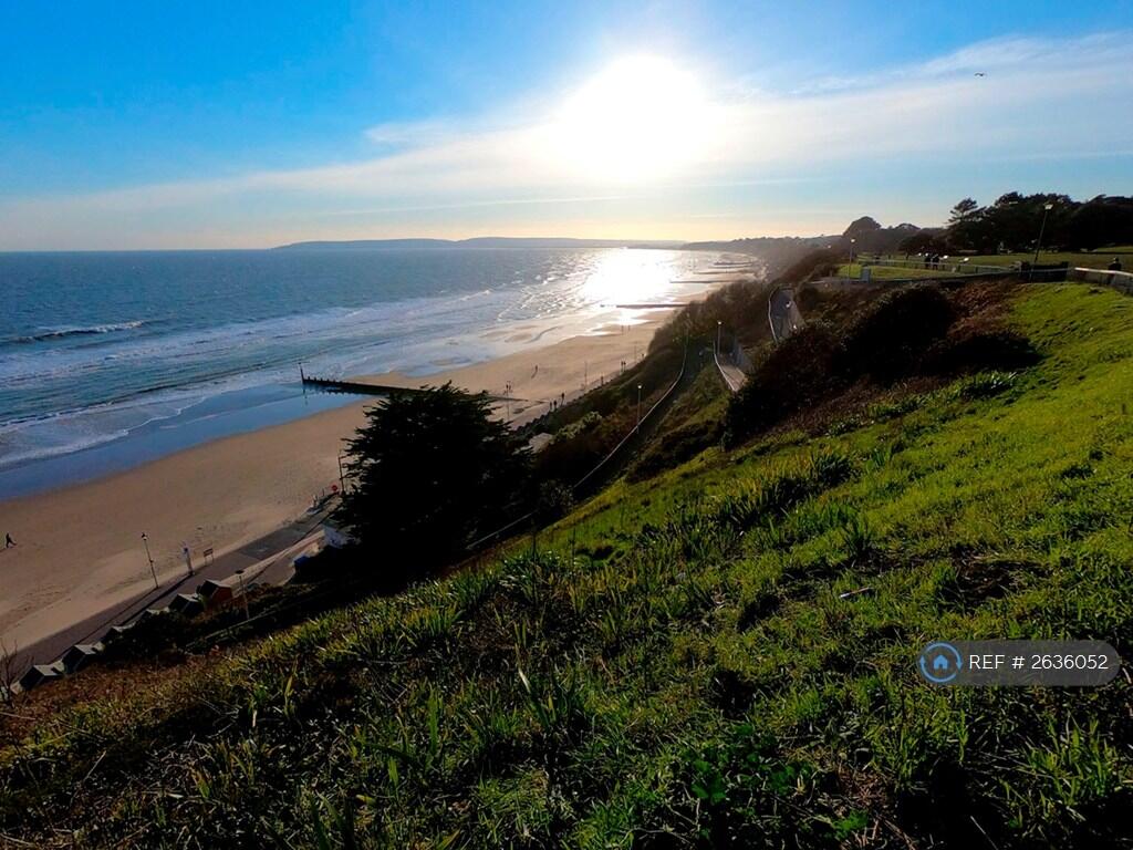Beach Views/Access At End Of The Road!