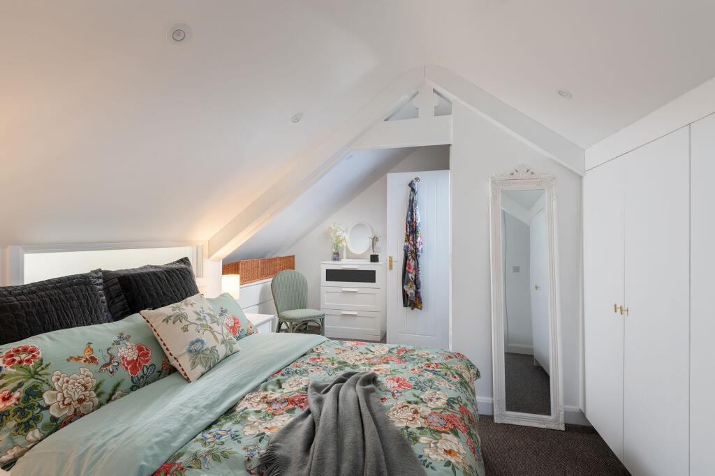 Old Assembly Rooms, Slapton Bedroom In Main House