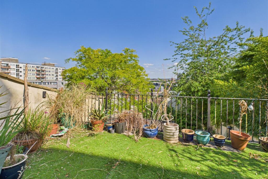 Garden Maisonette, 17 Somerset Street, Kingsdown, 