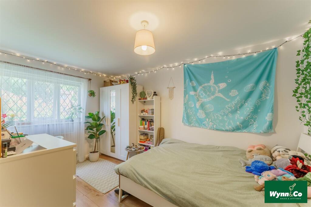 31 Devon Grove-1030L.jpg