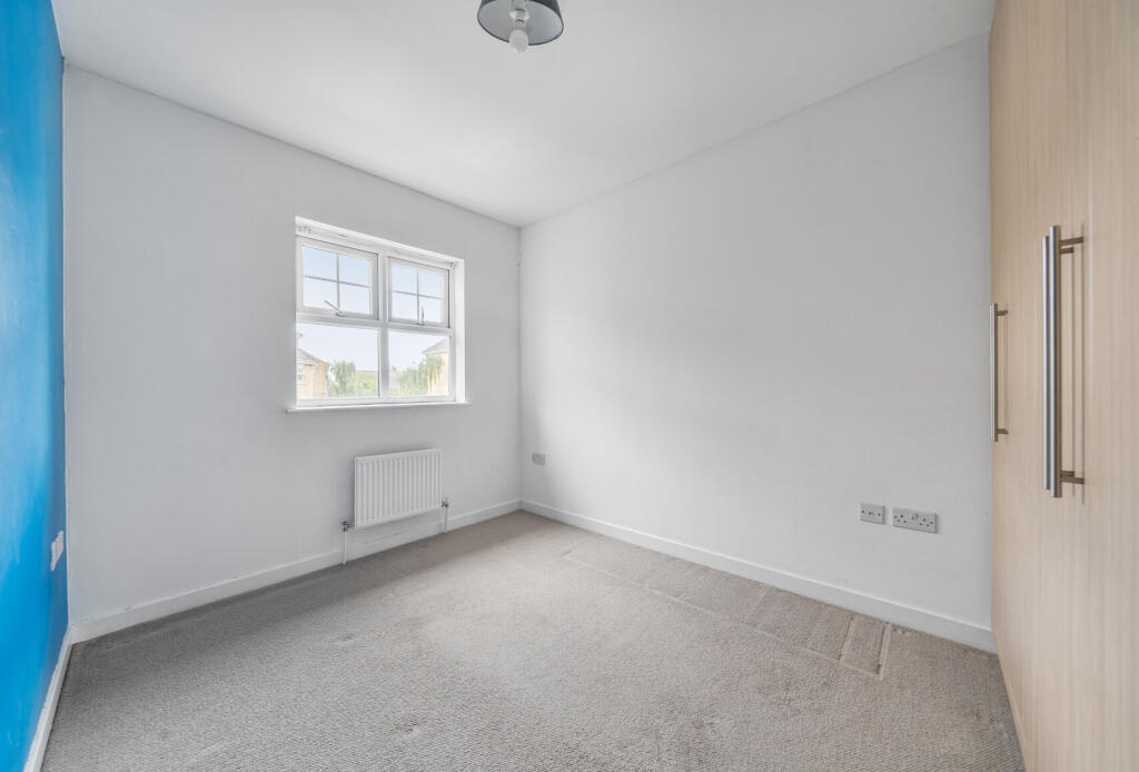 1327366-5-6878eed...