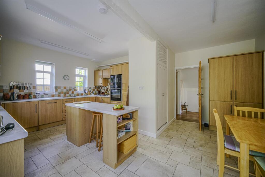 Kitchen/Breakfast