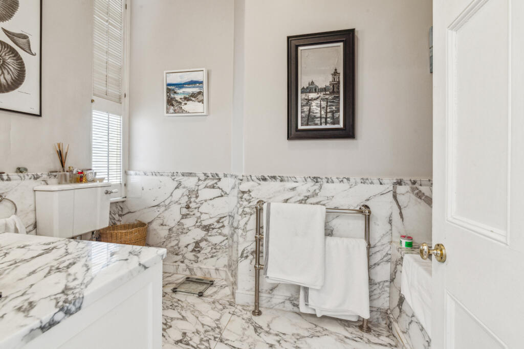 Principal Bathroom