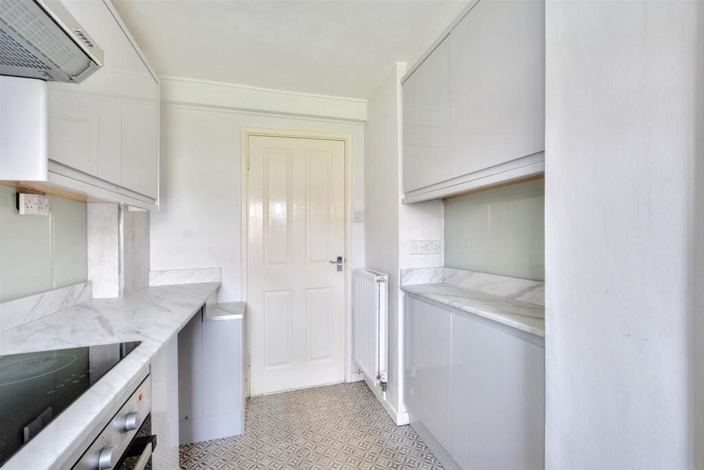Kitchen_2.jpeg