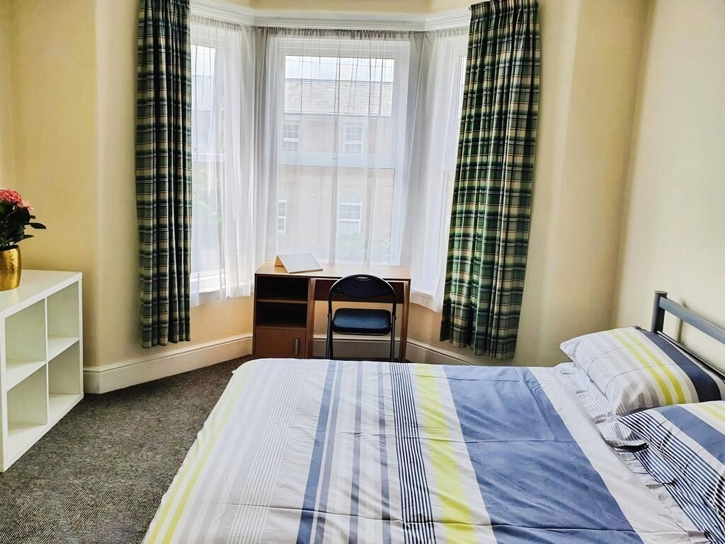 0db902db-Bedroom ...