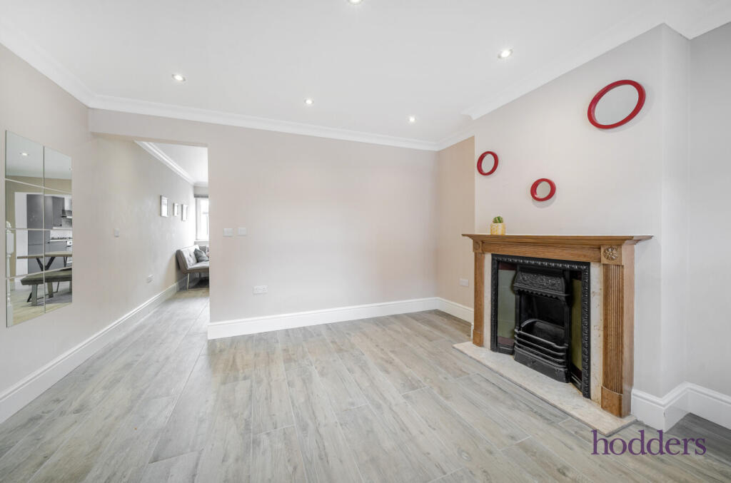 8329357d-bf6d-4da...