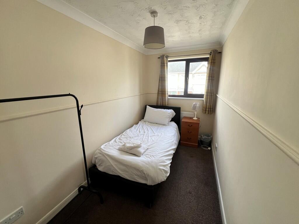 52 Carr bedroom 2