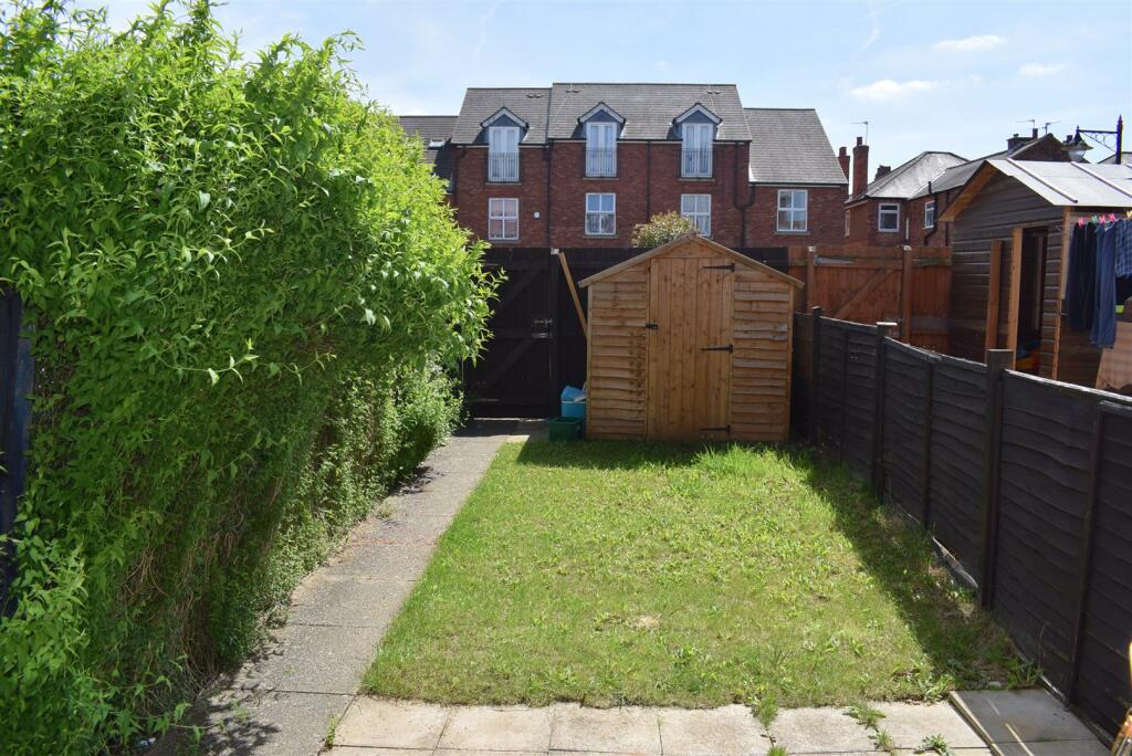 30 Balfour garden.jpg