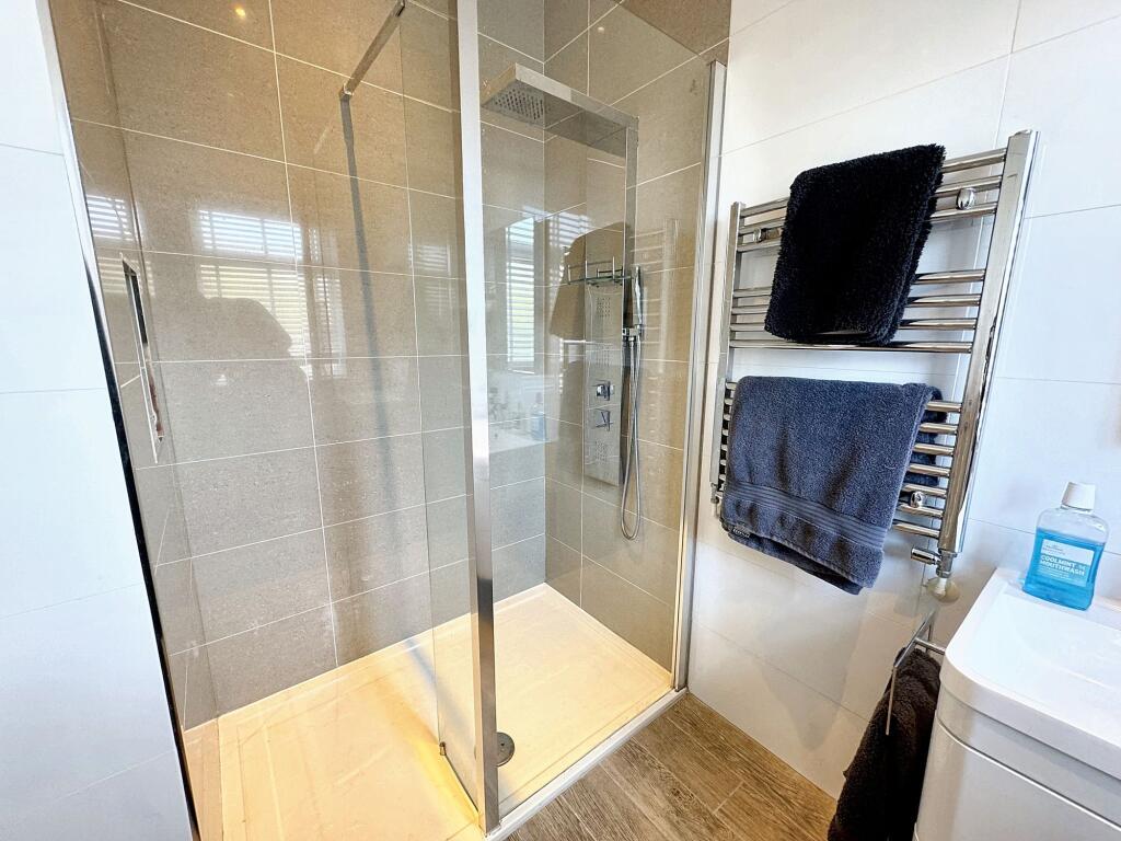 Bedroom Two En-suite