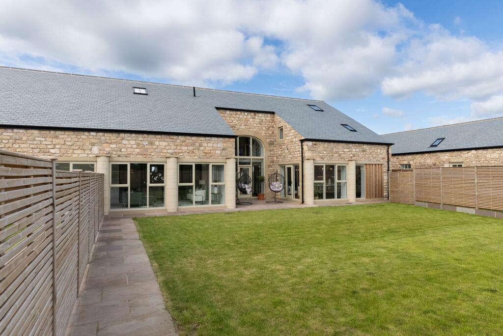 Sunny South facing, secure garden
