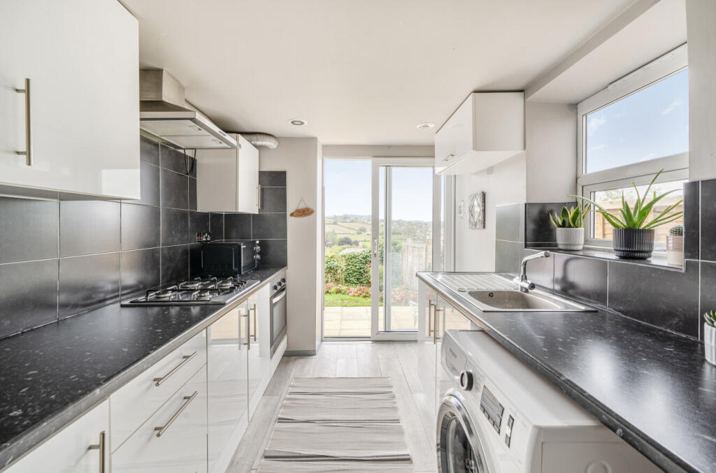 1356689-8-68cbfb5...