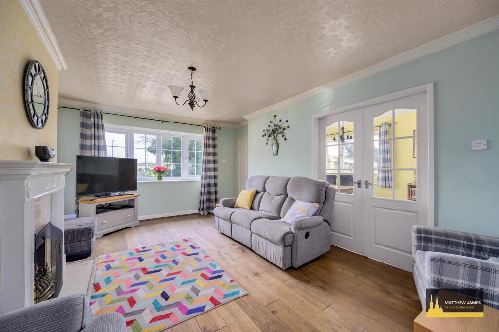 Through Lounge/Diner